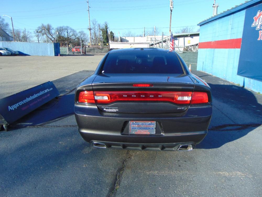 2014 Gray Dodge Charger (2C3CDXHG1EH) with an V6 3.6 Liter engine, Automatic, 8-Spd transmission, located at 2105 Dixie Hwy, Louisville, KY, 40210, (502) 772-3333, 38.221058, -85.792671 - Photo #7