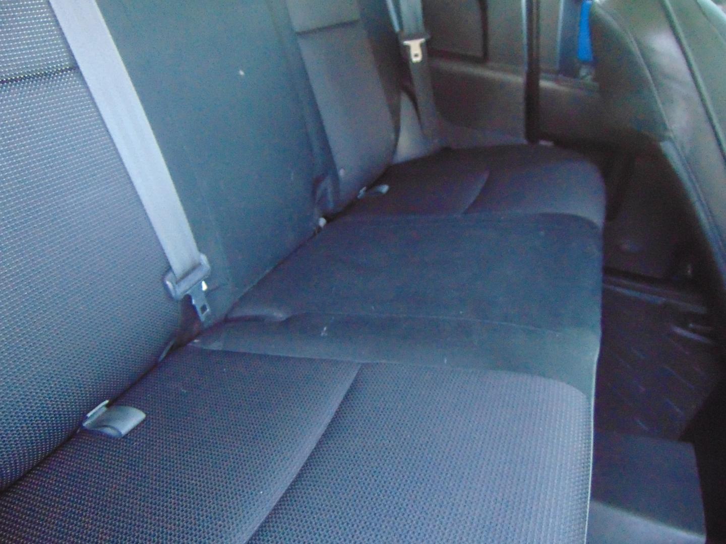 2007 Blue Toyota FJ Cruiser (JTEBU11F070) with an V6 4.0 Liter engine, Automatic transmission, located at 2105 Dixie Hwy, Louisville, KY, 40210, (502) 772-3333, 38.220932, -85.795441 - Photo#8