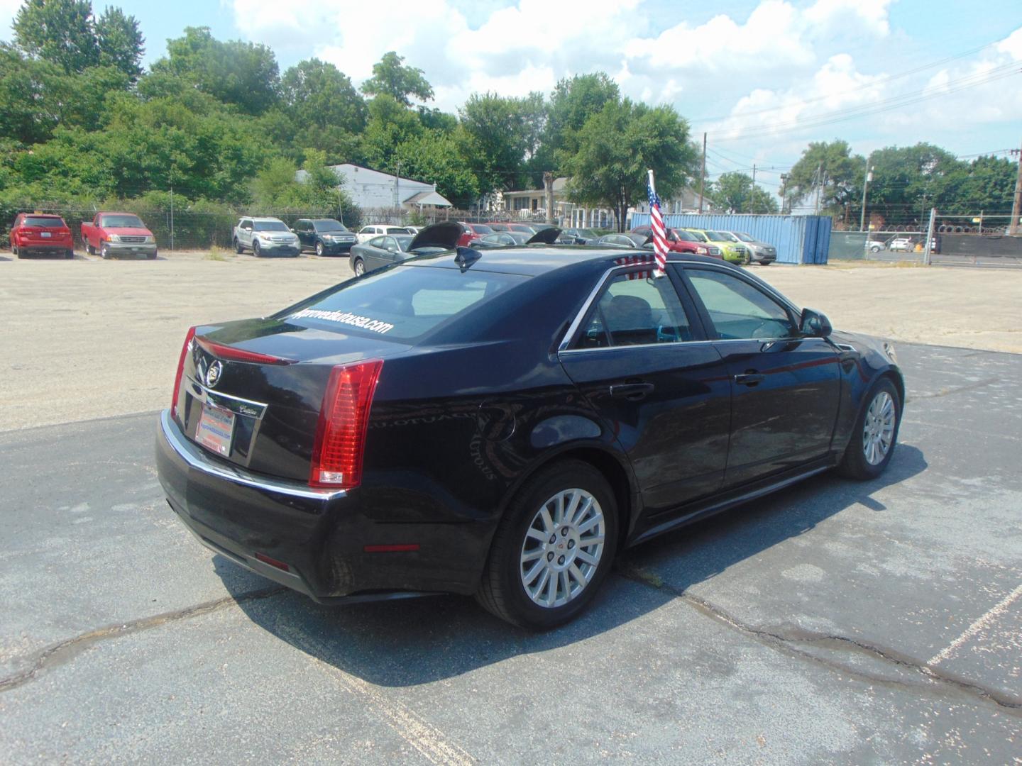 2012 Cadillac CTS (1G6DA5E55C0) , located at 2105 Dixie Hwy, Louisville, KY, 40210, (502) 772-3333, 38.220932, -85.795441 - Photo#4