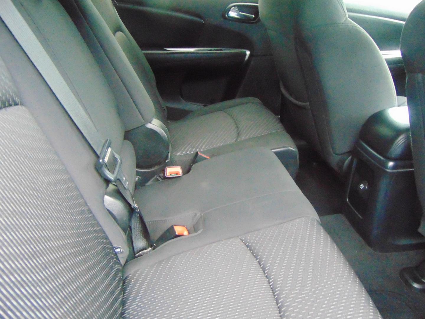 2013 Dodge Journey (3C4PDCBB6DT) , located at 2105 Dixie Hwy, Louisville, KY, 40210, (502) 772-3333, 38.220932, -85.795441 - Photo#9