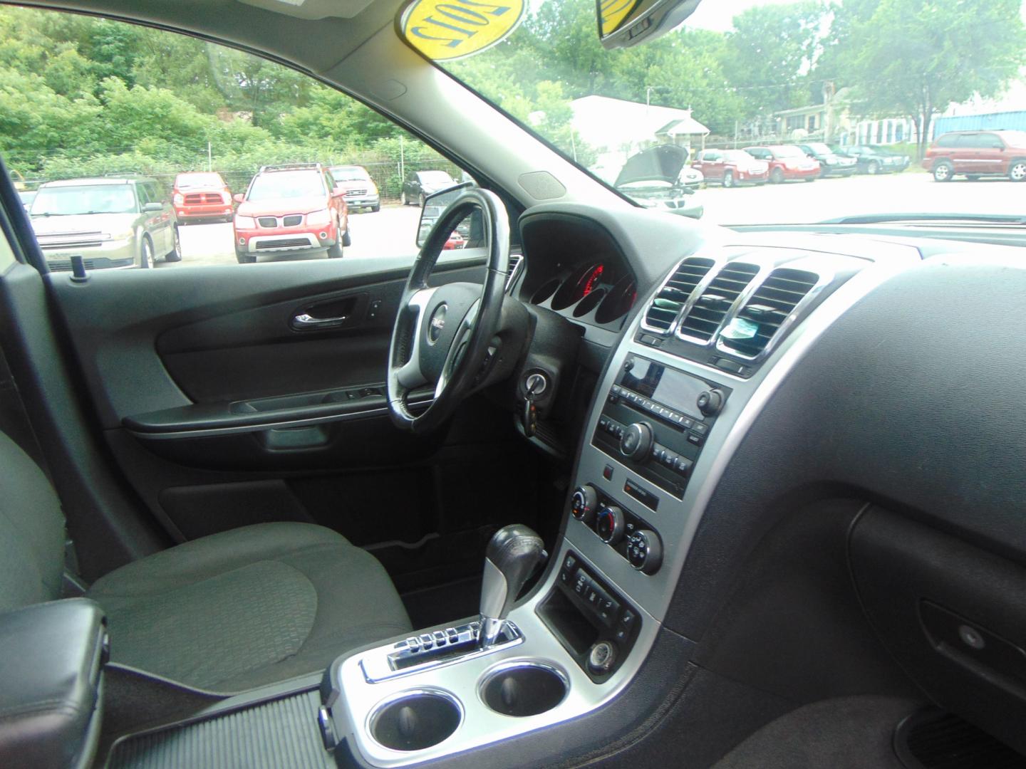 2012 GMC Acadia (1GKKVPED3CJ) , located at 2105 Dixie Hwy, Louisville, KY, 40210, (502) 772-3333, 38.220932, -85.795441 - Photo#7