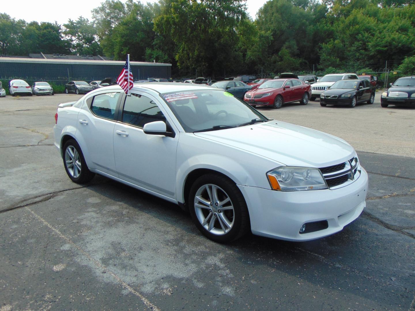 2012 Dodge Avenger (1C3CDZEG6CN) , located at 2105 Dixie Hwy, Louisville, KY, 40210, (502) 772-3333, 38.220932, -85.795441 - Photo#3