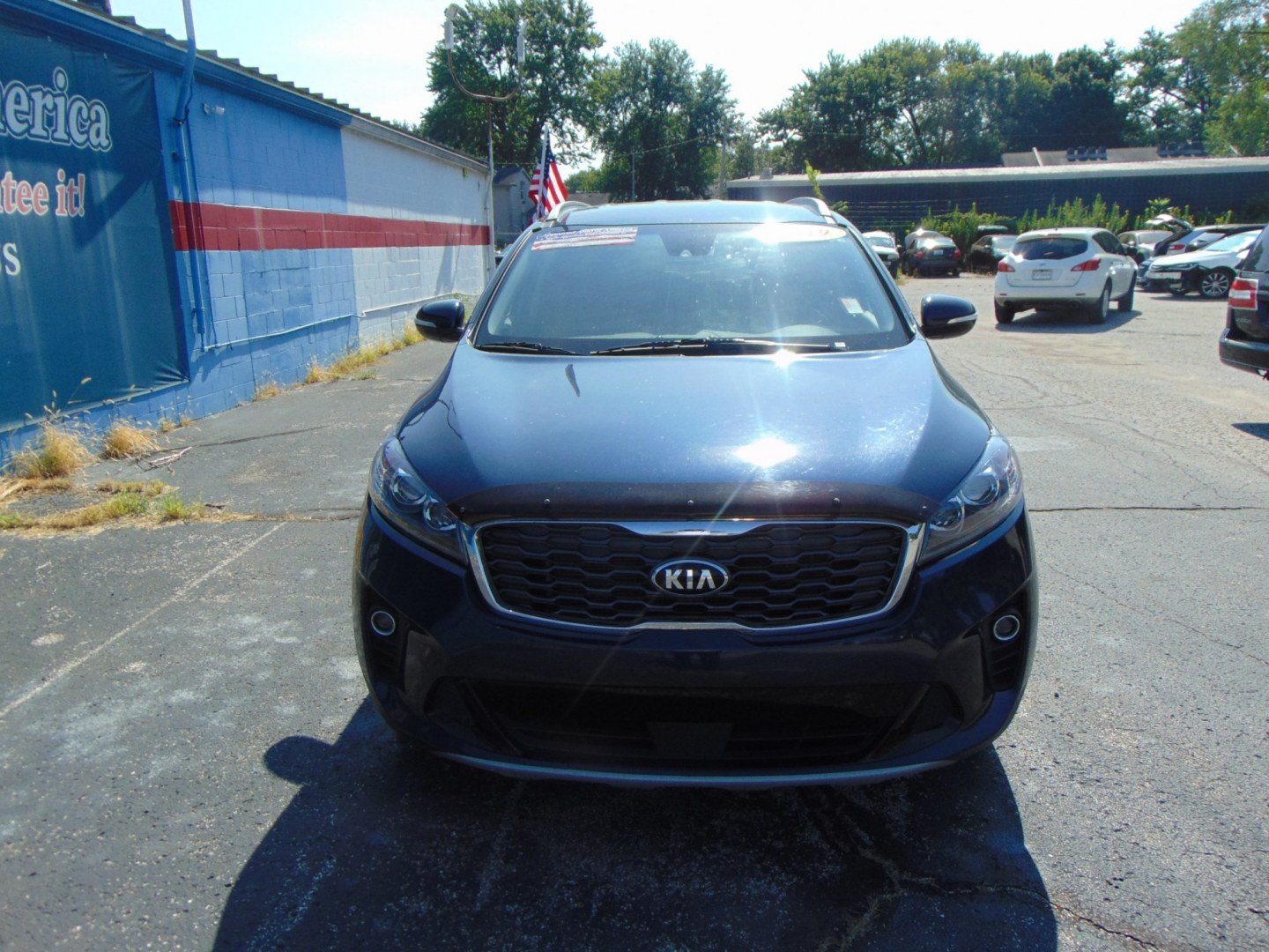 2019 Blue Kia Sorento (5XYPHDA53KG) with an V6, GDI, 3.3 Liter engine, Automatic, 8-Spd transmission, located at 2105 Dixie Hwy, Louisville, KY, 40210, (502) 772-3333, 38.220932, -85.795441- Photo#0