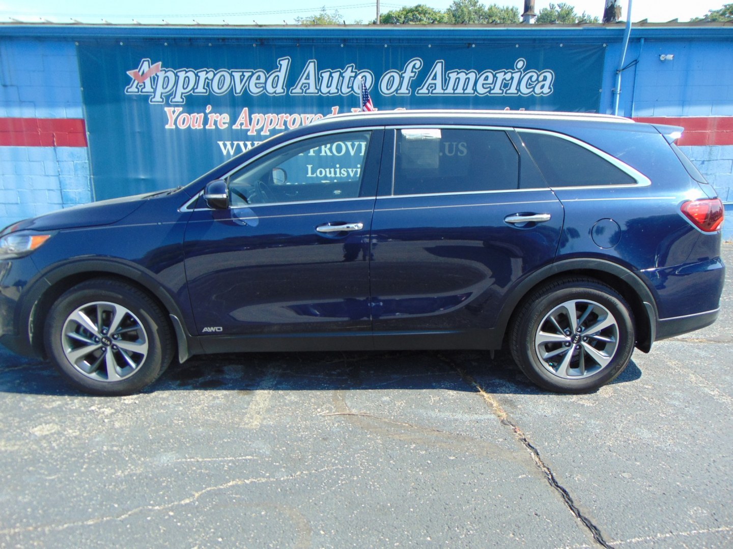 2019 Blue Kia Sorento (5XYPHDA53KG) with an V6, GDI, 3.3 Liter engine, Automatic, 8-Spd transmission, located at 2105 Dixie Hwy, Louisville, KY, 40210, (502) 772-3333, 38.220932, -85.795441- Photo#1