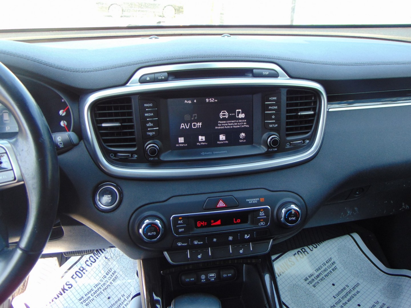 2019 Blue Kia Sorento (5XYPHDA53KG) with an V6, GDI, 3.3 Liter engine, Automatic, 8-Spd transmission, located at 2105 Dixie Hwy, Louisville, KY, 40210, (502) 772-3333, 38.220932, -85.795441- Photo#6