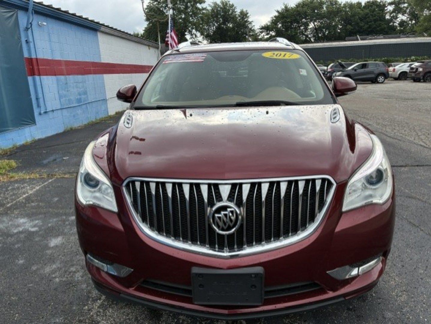 2017 Red Buick Enclave (5GAKRBKD1HJ) with an V6, 3.6 Liter engine, Auto, 6-Spd Overdrive transmission, located at 2105 Dixie Hwy, Louisville, KY, 40210, (502) 772-3333, 38.220932, -85.795441- Photo#2