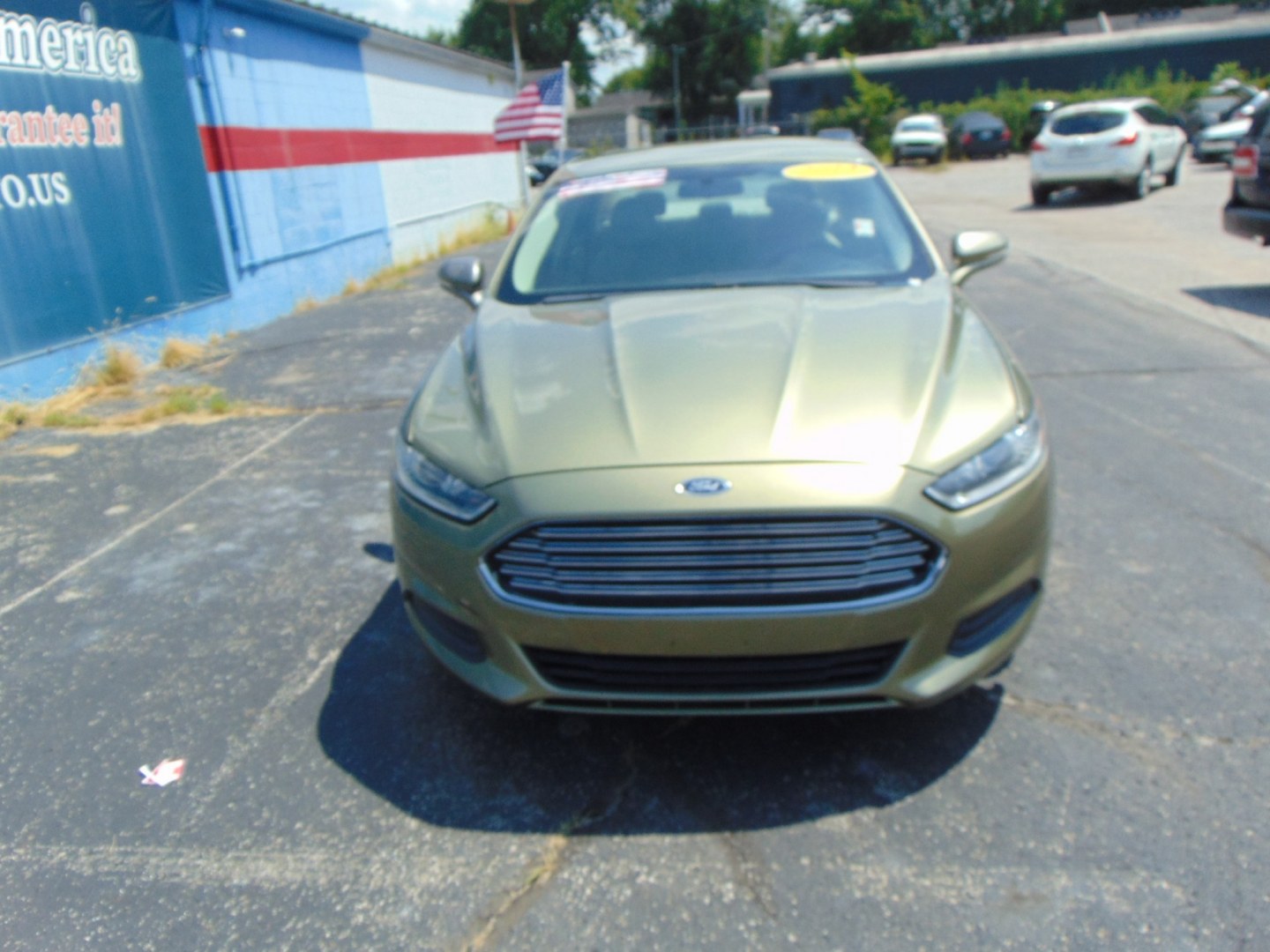 2013 Beige Ford Fusion (3FA6P0H79DR) with an 4-Cyl, 2.5 Liter engine, Automatic, 6-Spd transmission, located at 2105 Dixie Hwy, Louisville, KY, 40210, (502) 772-3333, 38.220932, -85.795441- Photo#1