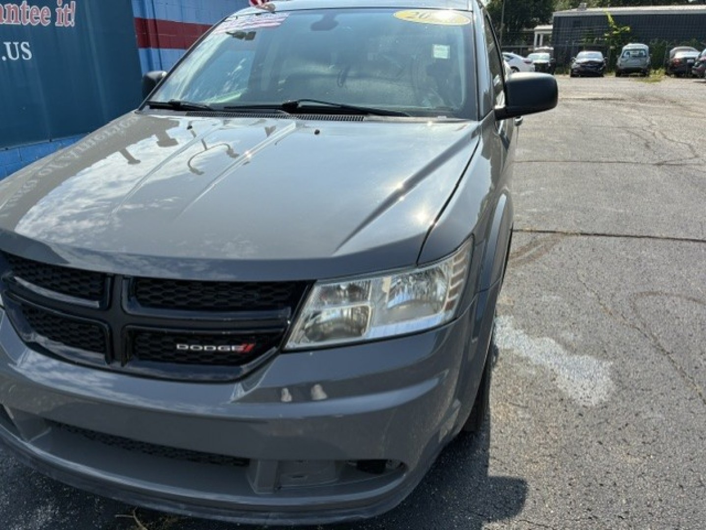 2020 Gray Dodge Journey (3C4PDCAB2LT) with an 4-Cyl, 2.4 Liter engine, Automatic, 4-Spd w/AutoStick transmission, located at 2105 Dixie Hwy, Louisville, KY, 40210, (502) 772-3333, 38.220932, -85.795441- Photo#1