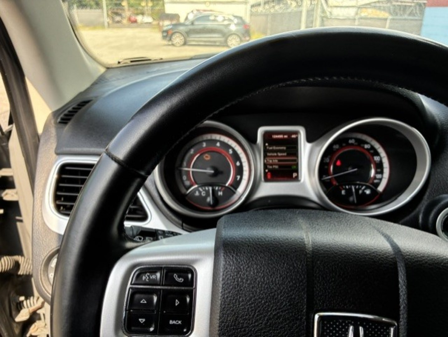 2020 Gray Dodge Journey (3C4PDCAB2LT) with an 4-Cyl, 2.4 Liter engine, Automatic, 4-Spd w/AutoStick transmission, located at 2105 Dixie Hwy, Louisville, KY, 40210, (502) 772-3333, 38.220932, -85.795441- Photo#7