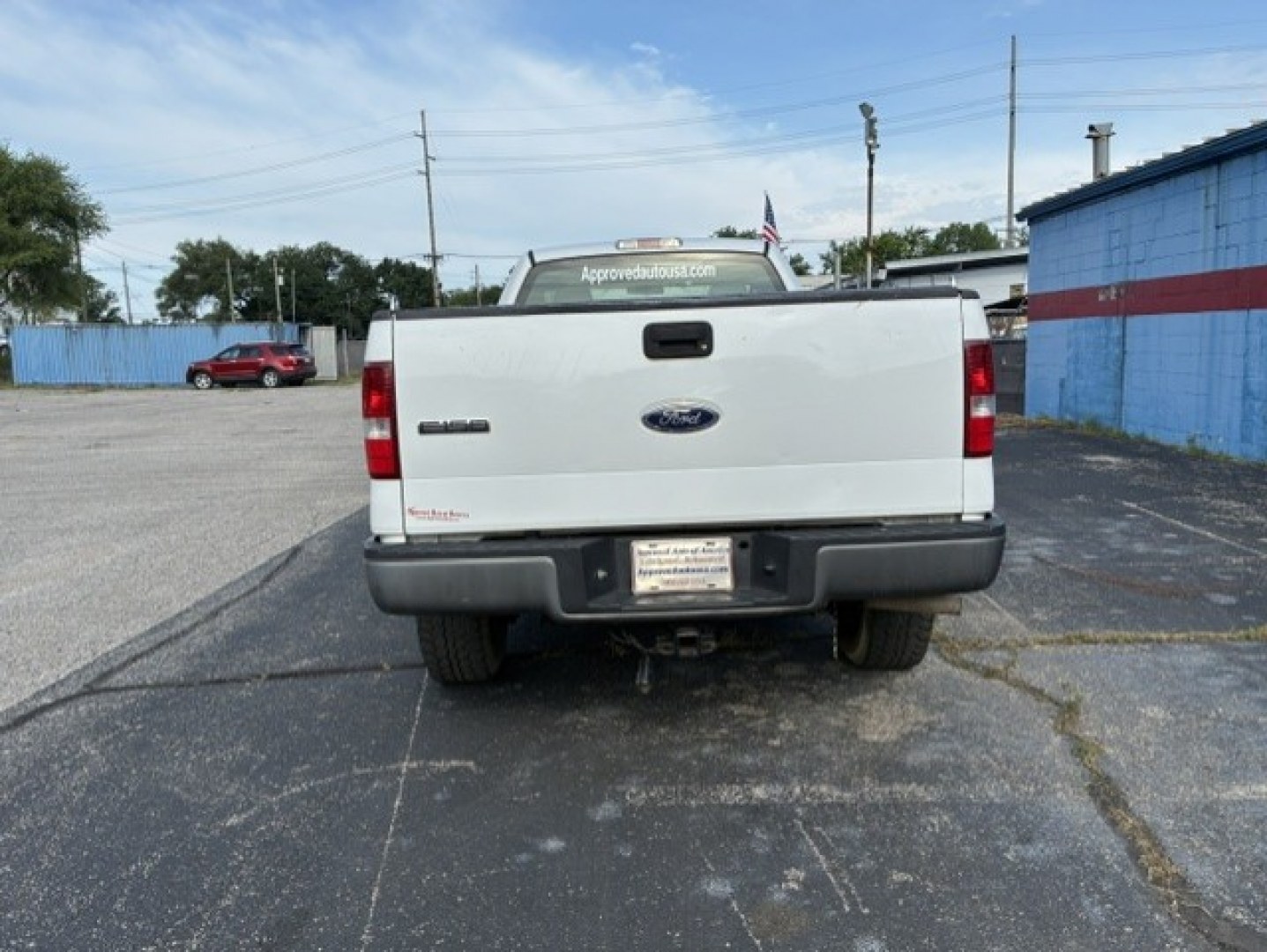 2005 White Ford F150 Regular Cab (1FTRF14W85N) with an V8, 4.6 Liter engine, Automatic transmission, located at 2105 Dixie Hwy, Louisville, KY, 40210, (502) 772-3333, 38.220932, -85.795441- Photo#5