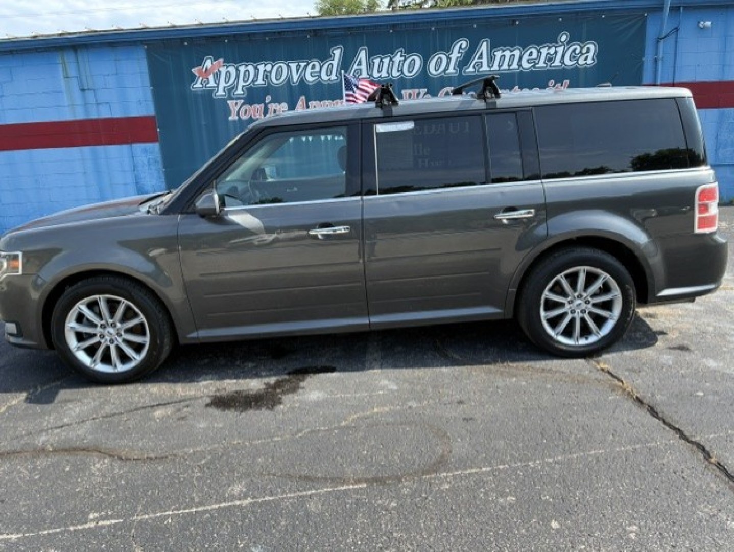2019 Gray Ford Flex (2FMHK6D85KB) with an V6, EcoBoost, Twin Turbo, 3.5 Liter engine, Automatic, 6-Spd w/SelectShift transmission, located at 2105 Dixie Hwy, Louisville, KY, 40210, (502) 772-3333, 38.220932, -85.795441- Photo#0