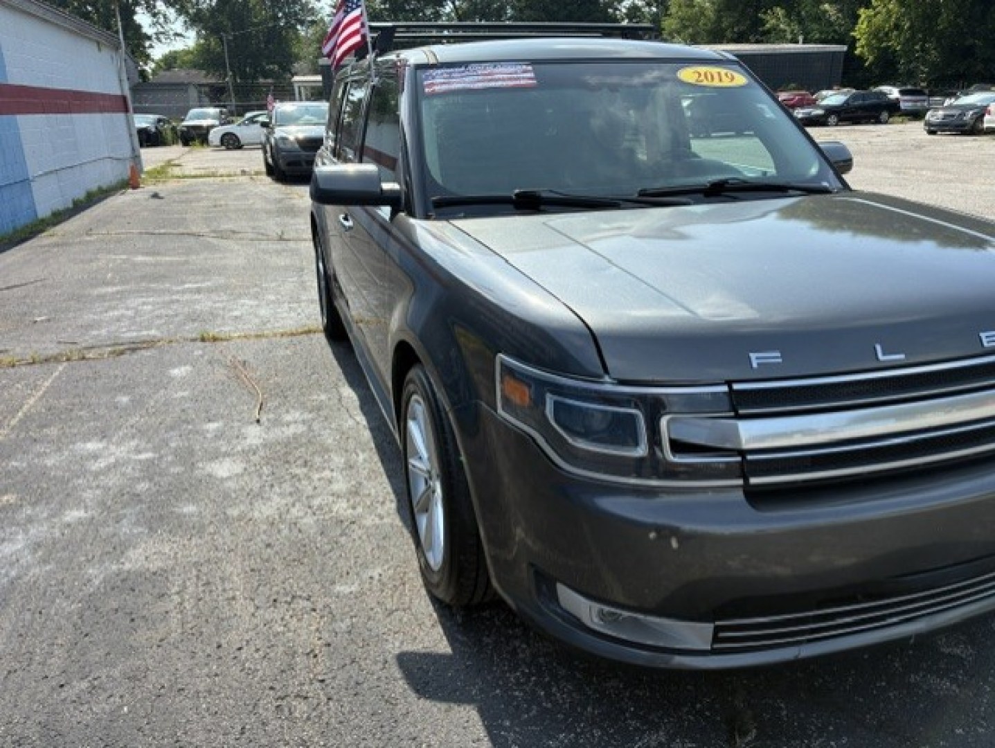 2019 Gray Ford Flex (2FMHK6D85KB) with an V6, EcoBoost, Twin Turbo, 3.5 Liter engine, Automatic, 6-Spd w/SelectShift transmission, located at 2105 Dixie Hwy, Louisville, KY, 40210, (502) 772-3333, 38.220932, -85.795441- Photo#3