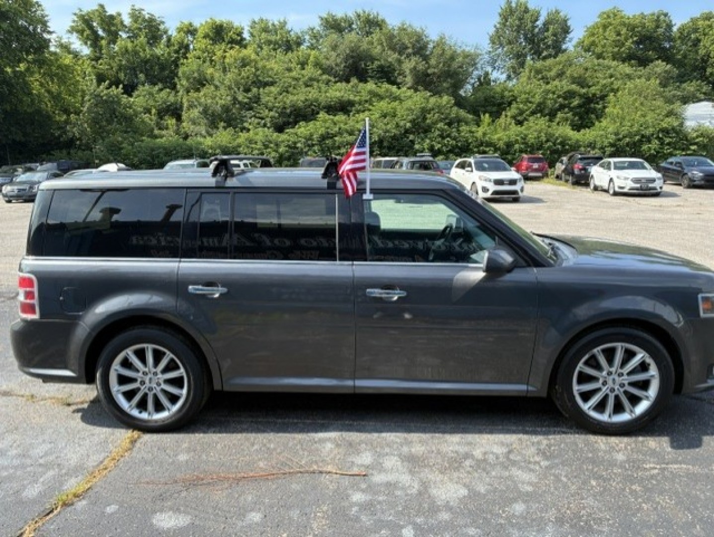 2019 Gray Ford Flex (2FMHK6D85KB) with an V6, EcoBoost, Twin Turbo, 3.5 Liter engine, Automatic, 6-Spd w/SelectShift transmission, located at 2105 Dixie Hwy, Louisville, KY, 40210, (502) 772-3333, 38.220932, -85.795441- Photo#4