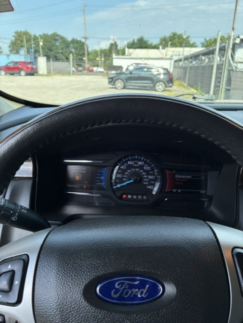 2019 Gray Ford Flex (2FMHK6D85KB) with an V6, EcoBoost, Twin Turbo, 3.5 Liter engine, Automatic, 6-Spd w/SelectShift transmission, located at 2105 Dixie Hwy, Louisville, KY, 40210, (502) 772-3333, 38.220932, -85.795441- Photo#7