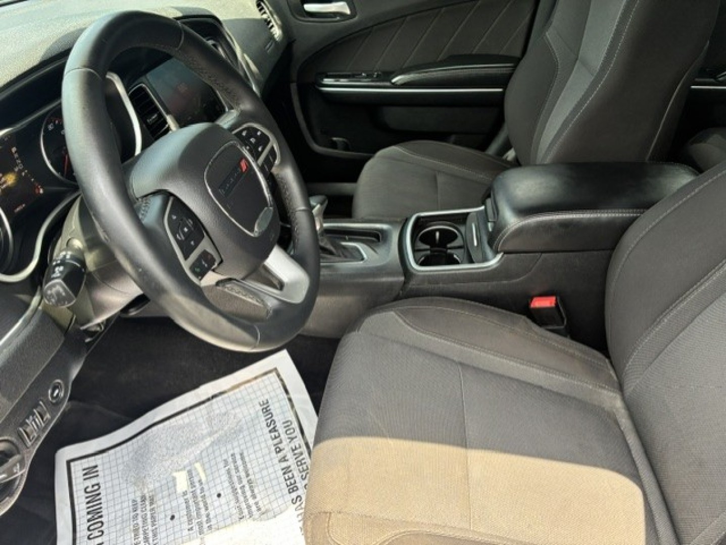 2015 Gray Dodge Charger (2C3CDXHG1FH) with an V6, 3.6 Liter engine, Auto, 8-Spd w/AutoStk transmission, located at 2105 Dixie Hwy, Louisville, KY, 40210, (502) 772-3333, 38.220932, -85.795441- Photo#5