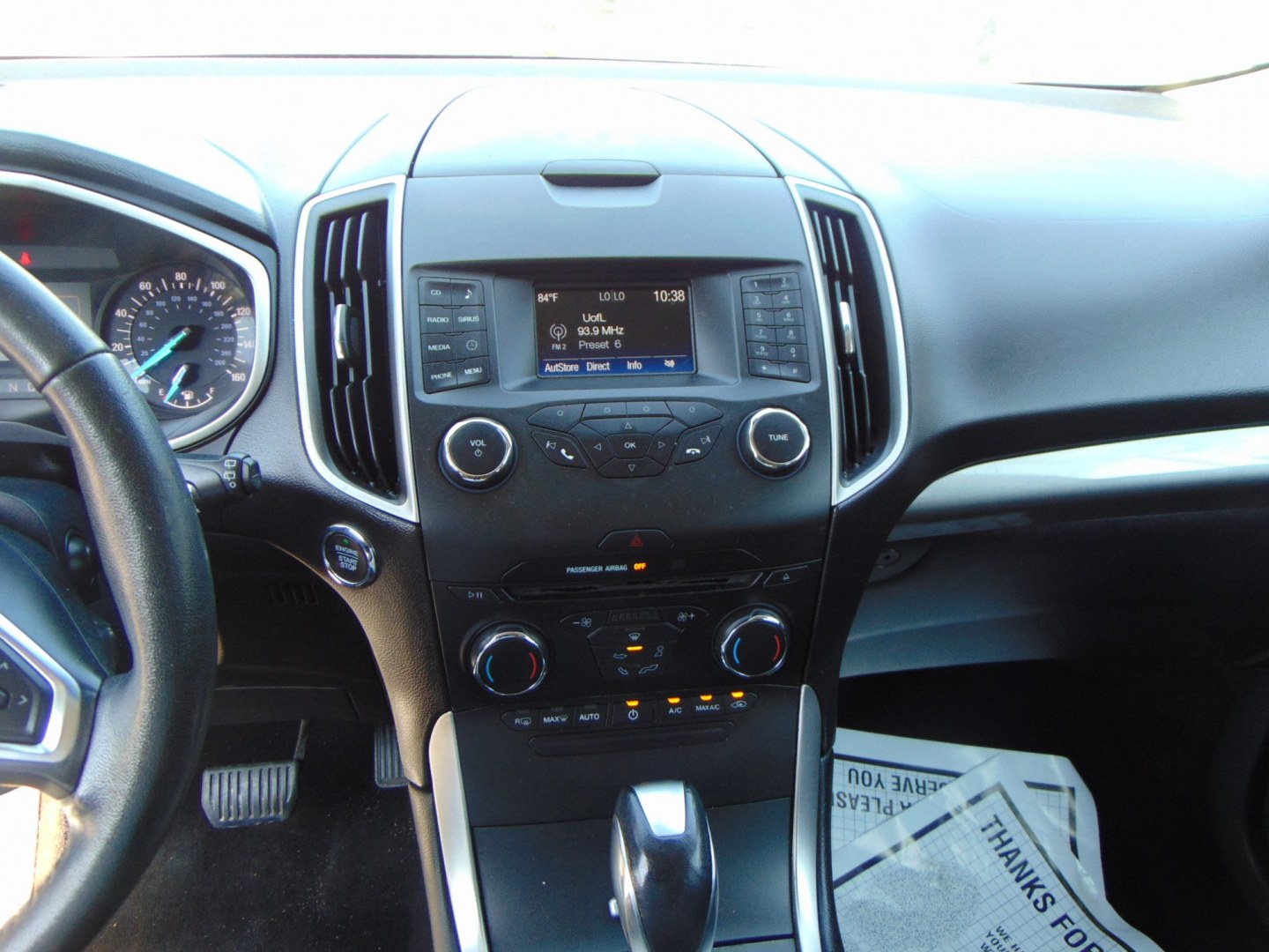 2018 White Ford Edge (2FMPK3J94JB) with an 4-Cyl, EcoBoost, 2.0L engine, Auto, 6-Spd SelShft transmission, located at 2105 Dixie Hwy, Louisville, KY, 40210, (502) 772-3333, 38.220932, -85.795441- Photo#1