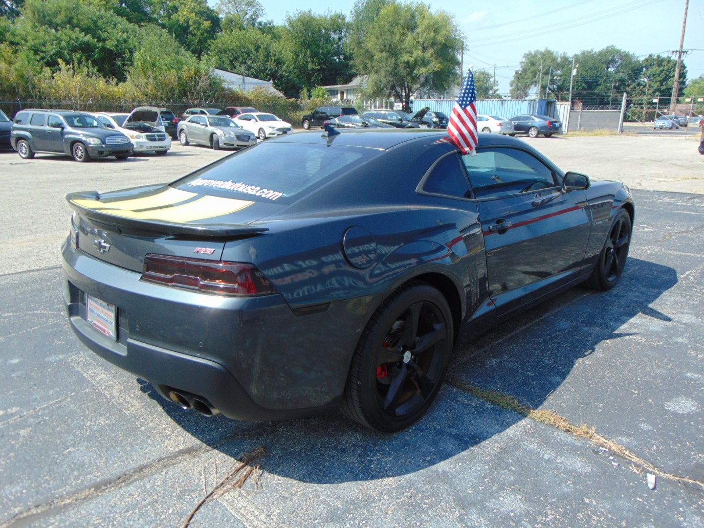 2015 Gray Chevrolet Camaro (2G1FF1E36F9) with an V6, 3.6 Liter engine, Auto, 6-Spd w/TAPshift transmission, located at 2105 Dixie Hwy, Louisville, KY, 40210, (502) 772-3333, 38.220932, -85.795441- Photo#3