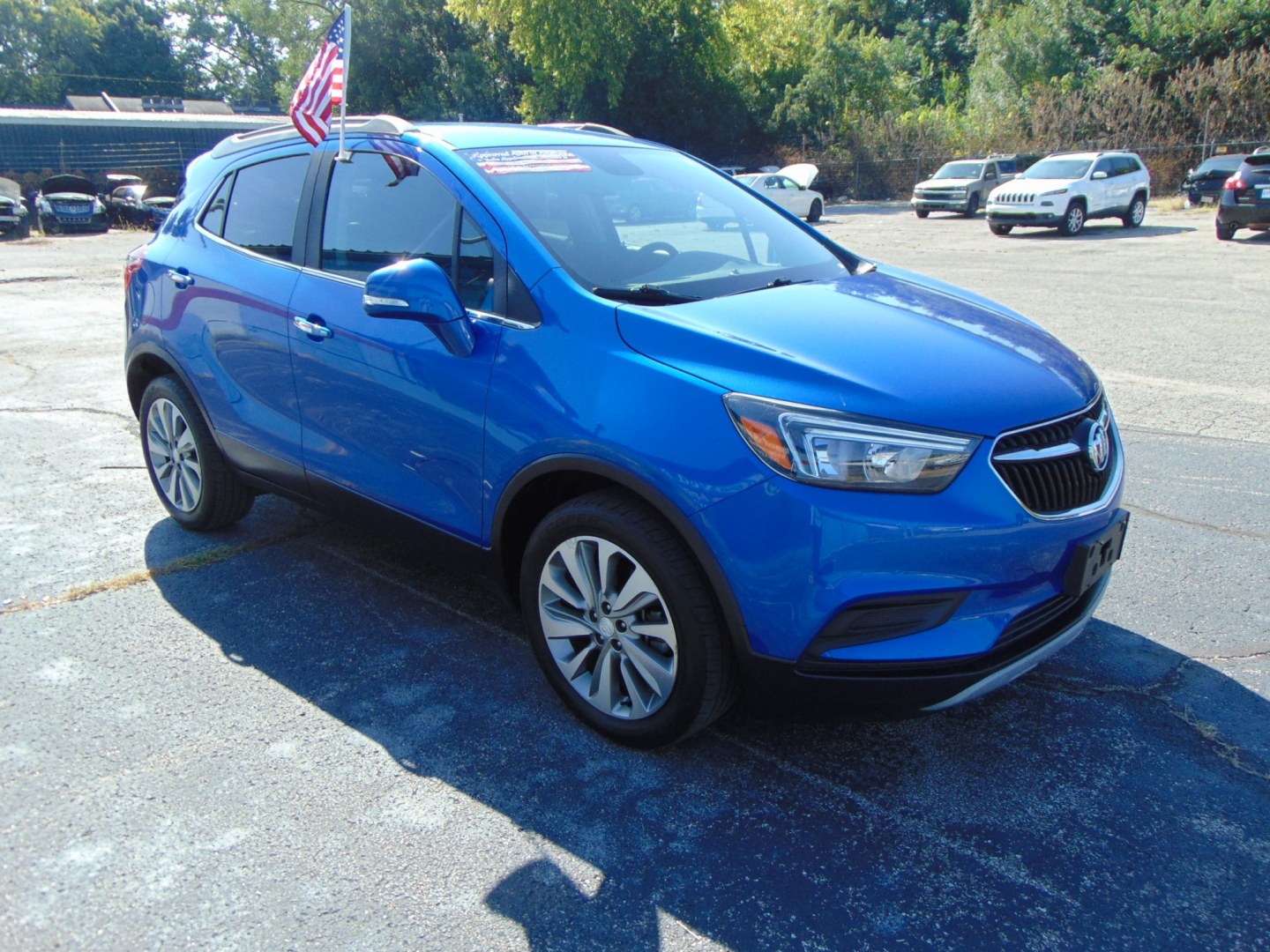 2017 Blue Buick Encore (KL4CJASB4HB) with an 4-Cyl, ECOTEC, 1.4T engine, Auto, 6-Spd OD ShftCtrl transmission, located at 2105 Dixie Hwy, Louisville, KY, 40210, (502) 772-3333, 38.220932, -85.795441- Photo#2